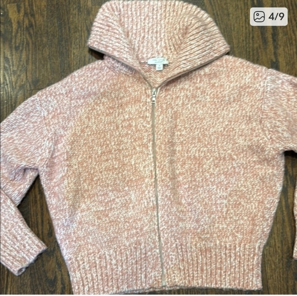 NWT ANN TAYLOR WEEKENDER SWEATER - Picture 2 of 5